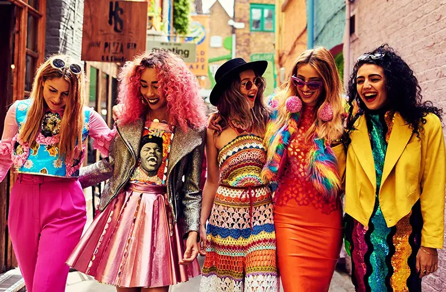 دخترانی با لایف استایل Y2K